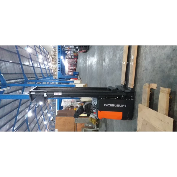 Selling cheap forklifts